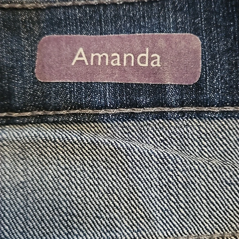 Gloria Vanderbilt | Amanda Fit Dark Wash Jeans | Size 14 - Picture 5 of 6